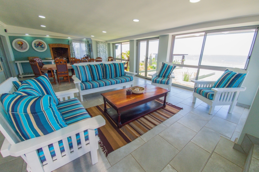 6 Bedroom Property for Sale in Port Edward KwaZulu-Natal