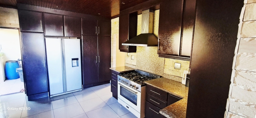 5 Bedroom Property for Sale in Clare Hills KwaZulu-Natal