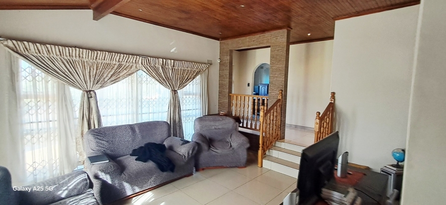 5 Bedroom Property for Sale in Clare Hills KwaZulu-Natal