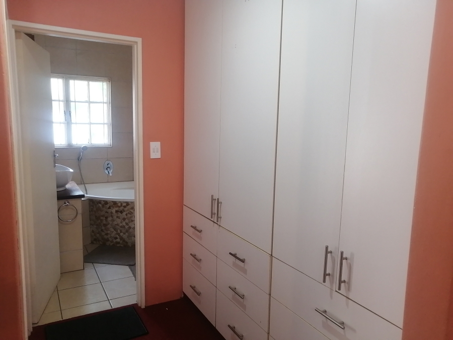 1 Bedroom Property for Sale in Manor Gardens KwaZulu-Natal