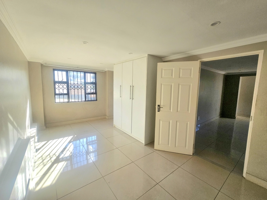 To Let 2 Bedroom Property for Rent in Montclair KwaZulu-Natal