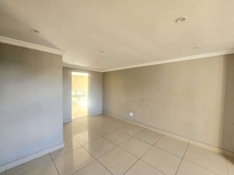 To Let 2 Bedroom Property for Rent in Montclair KwaZulu-Natal