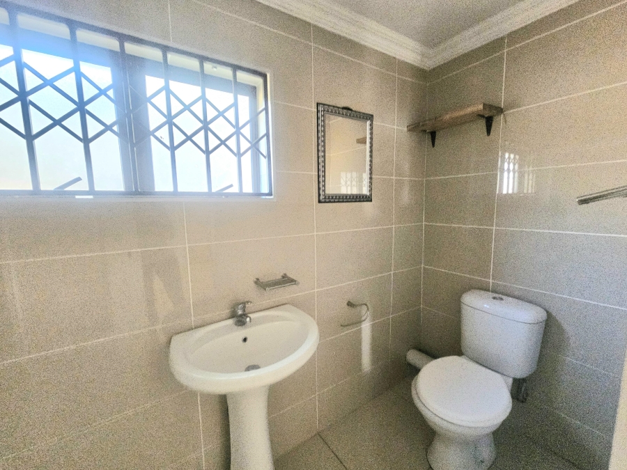 To Let 2 Bedroom Property for Rent in Montclair KwaZulu-Natal
