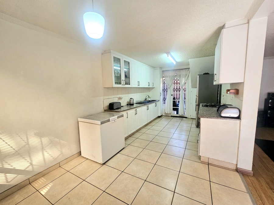 To Let 3 Bedroom Property for Rent in Montclair KwaZulu-Natal