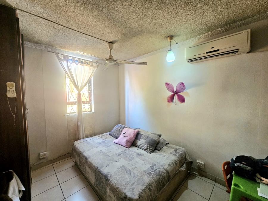 To Let 3 Bedroom Property for Rent in Montclair KwaZulu-Natal