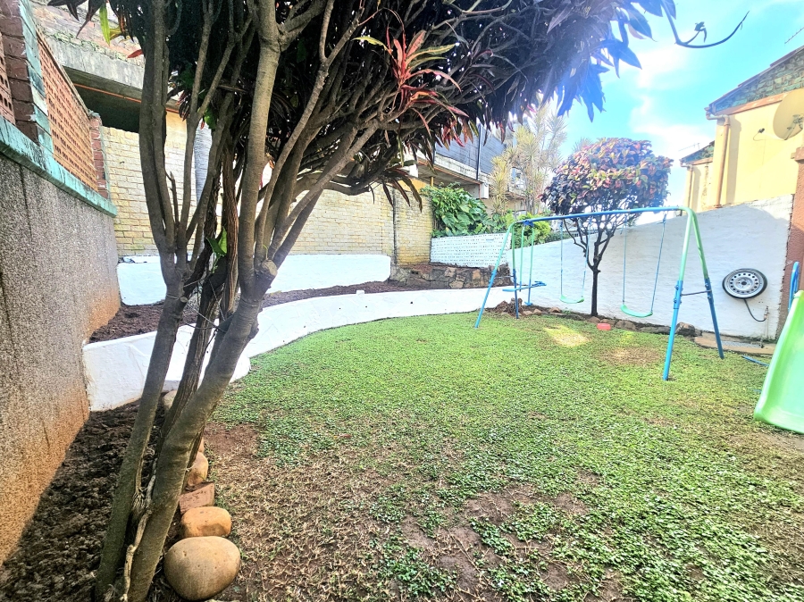 To Let 3 Bedroom Property for Rent in Montclair KwaZulu-Natal