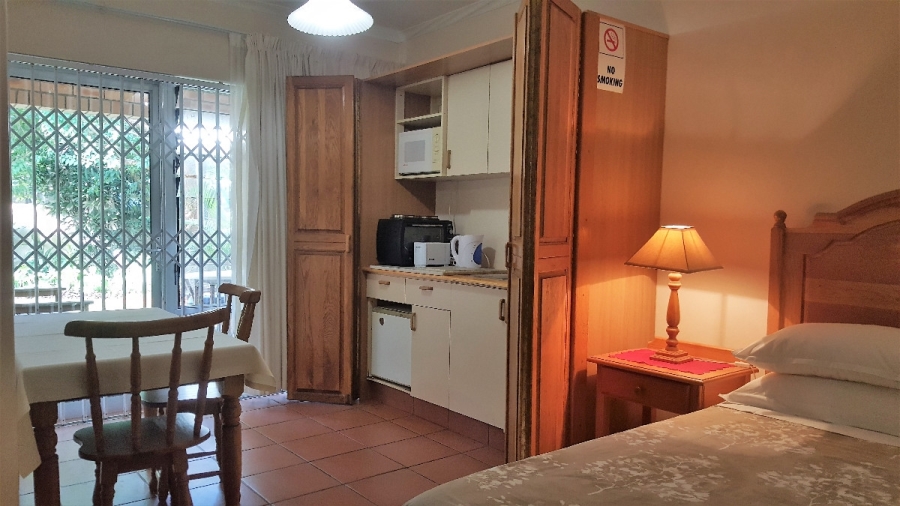 6 Bedroom Property for Sale in Meer En See KwaZulu-Natal