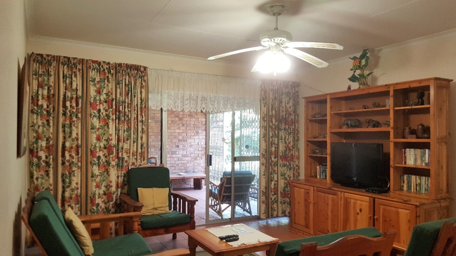 6 Bedroom Property for Sale in Meer En See KwaZulu-Natal