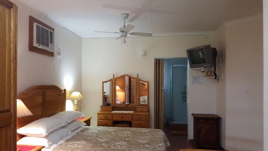 6 Bedroom Property for Sale in Meer En See KwaZulu-Natal