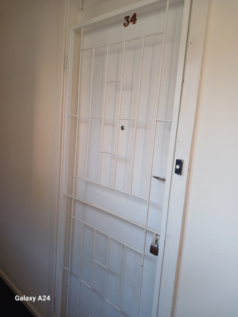 1 Bedroom Property for Sale in Glenwood KwaZulu-Natal