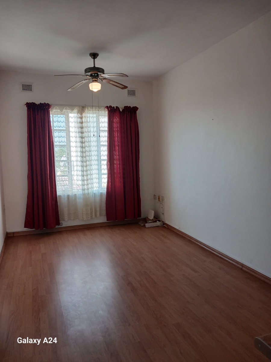 1 Bedroom Property for Sale in Glenwood KwaZulu-Natal