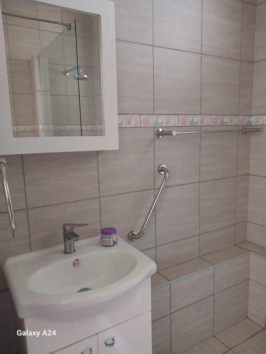 1 Bedroom Property for Sale in Glenwood KwaZulu-Natal