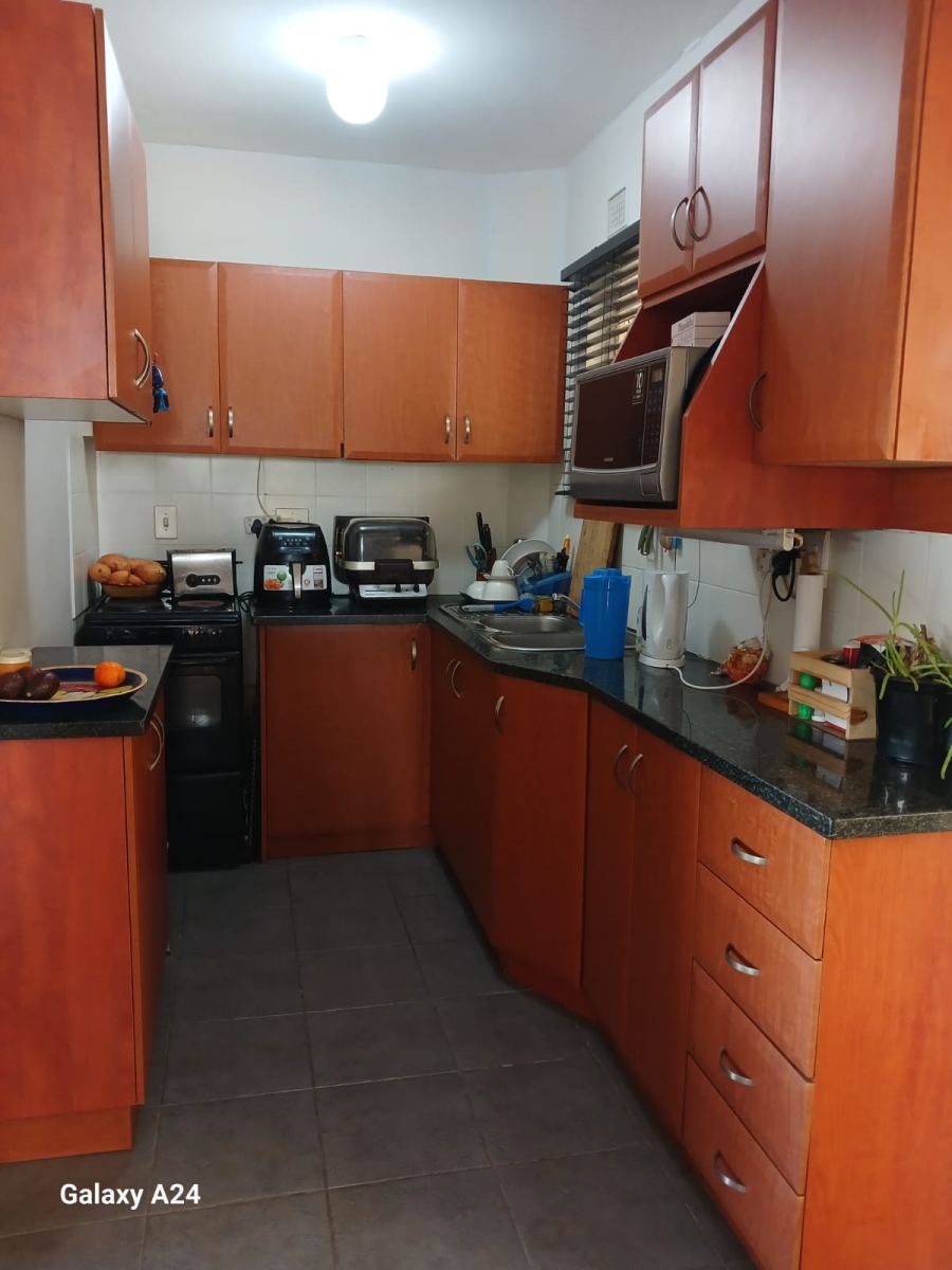 2 Bedroom Property for Sale in Glenwood KwaZulu-Natal