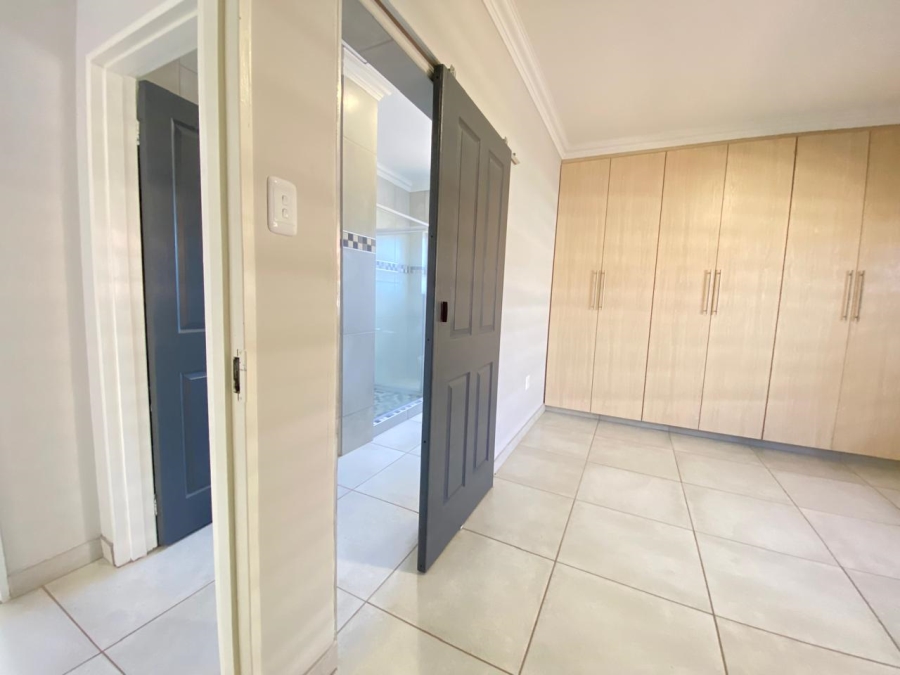 2 Bedroom Property for Sale in Aviary Hill KwaZulu-Natal