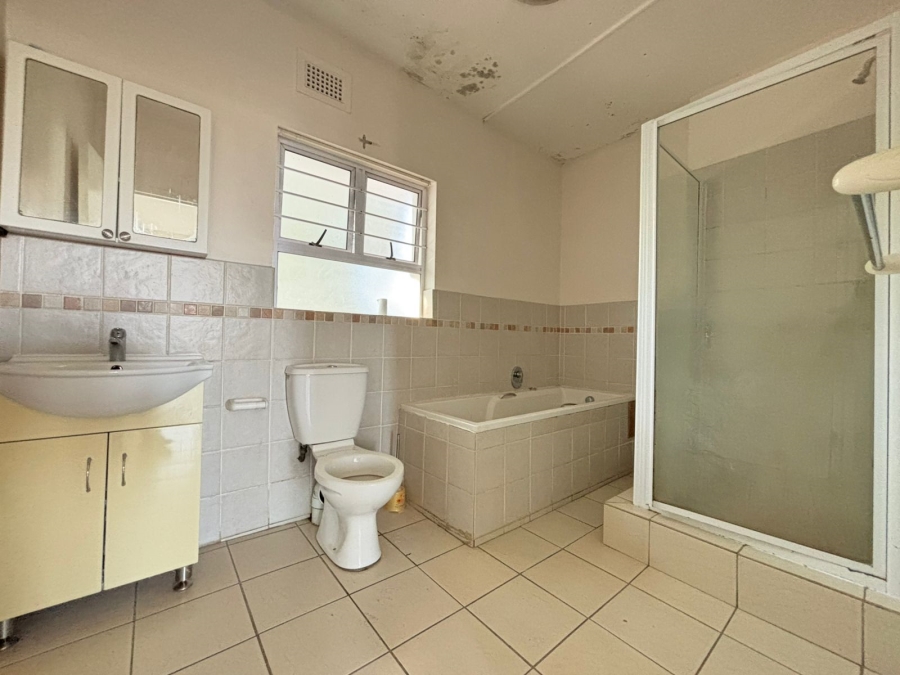 3 Bedroom Property for Sale in Glenmore KwaZulu-Natal