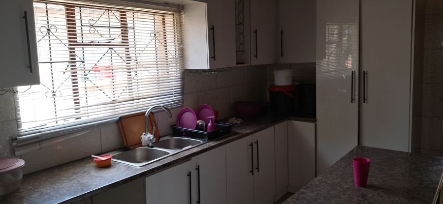 3 Bedroom Property for Sale in Madadeni L KwaZulu-Natal