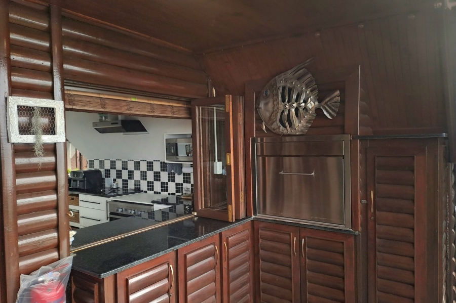 4 Bedroom Property for Sale in Palm Beach KwaZulu-Natal