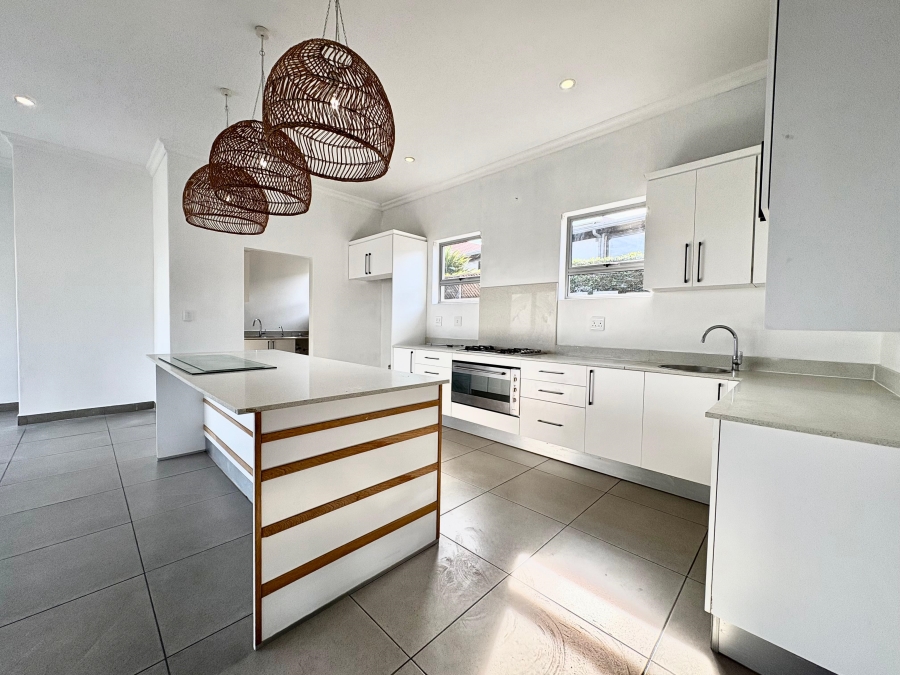 To Let 4 Bedroom Property for Rent in Ballito Central KwaZulu-Natal