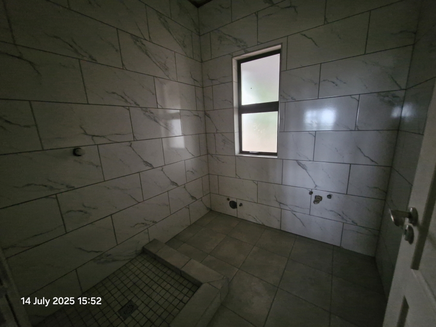 To Let 1 Bedroom Property for Rent in Cowies Hill KwaZulu-Natal