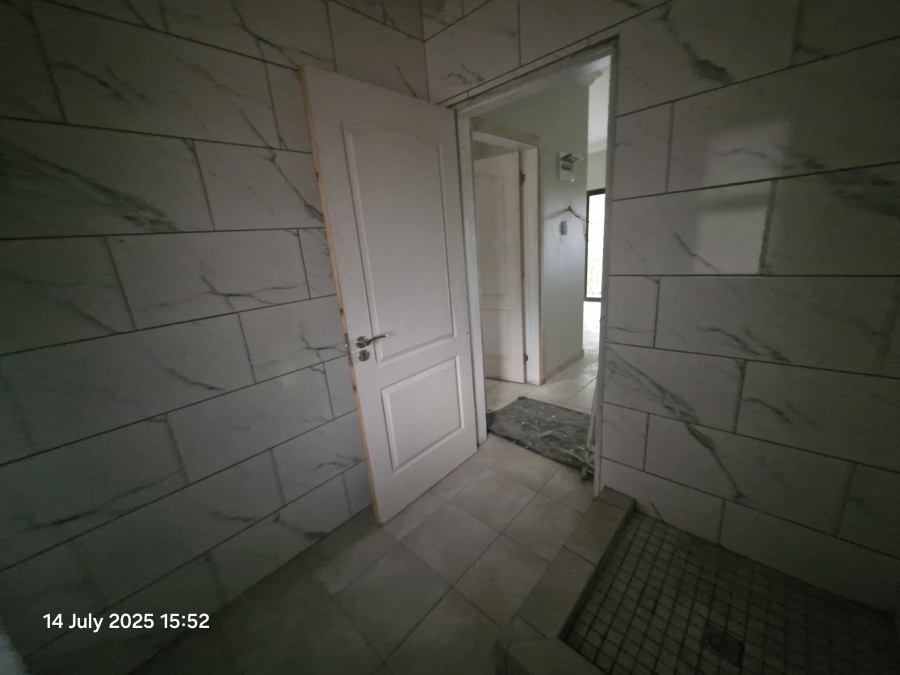 To Let 1 Bedroom Property for Rent in Cowies Hill KwaZulu-Natal