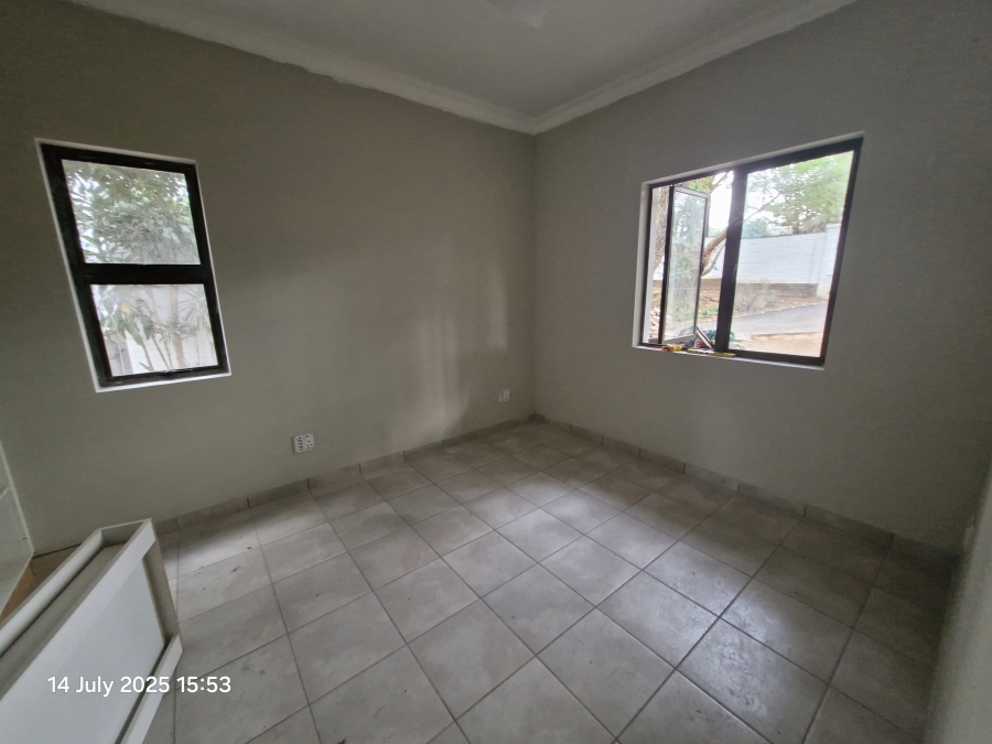 To Let 1 Bedroom Property for Rent in Cowies Hill KwaZulu-Natal
