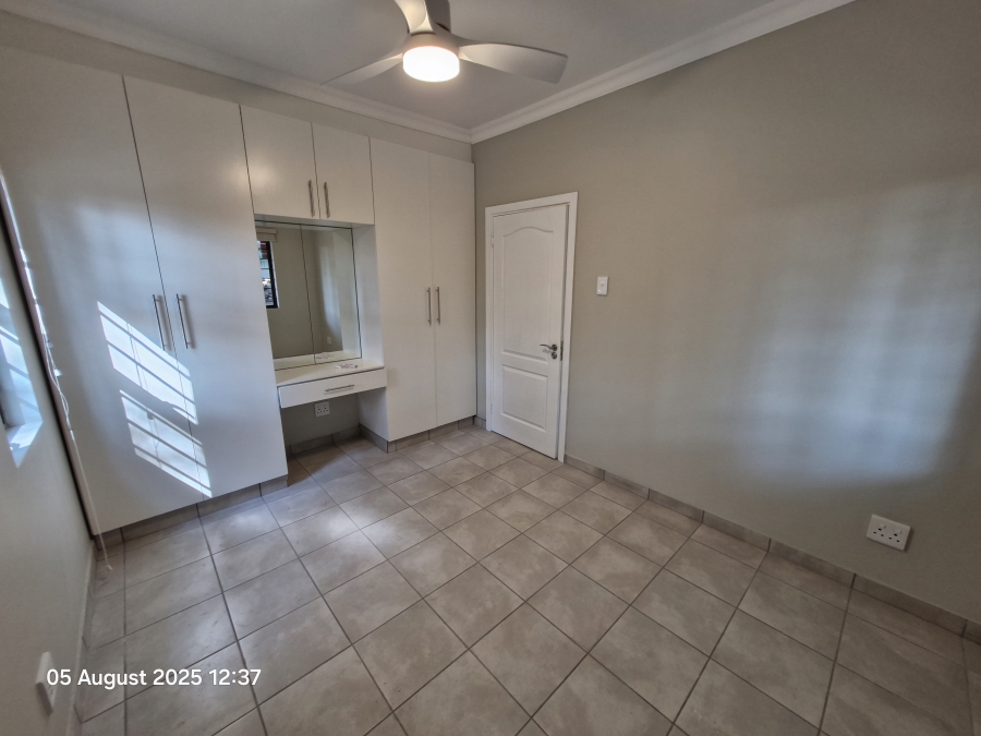 To Let 1 Bedroom Property for Rent in Cowies Hill KwaZulu-Natal