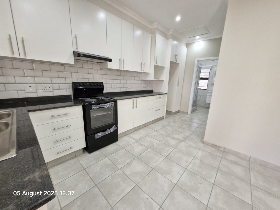 To Let 1 Bedroom Property for Rent in Cowies Hill KwaZulu-Natal