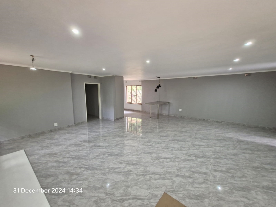 To Let 4 Bedroom Property for Rent in Chiltern Hills KwaZulu-Natal