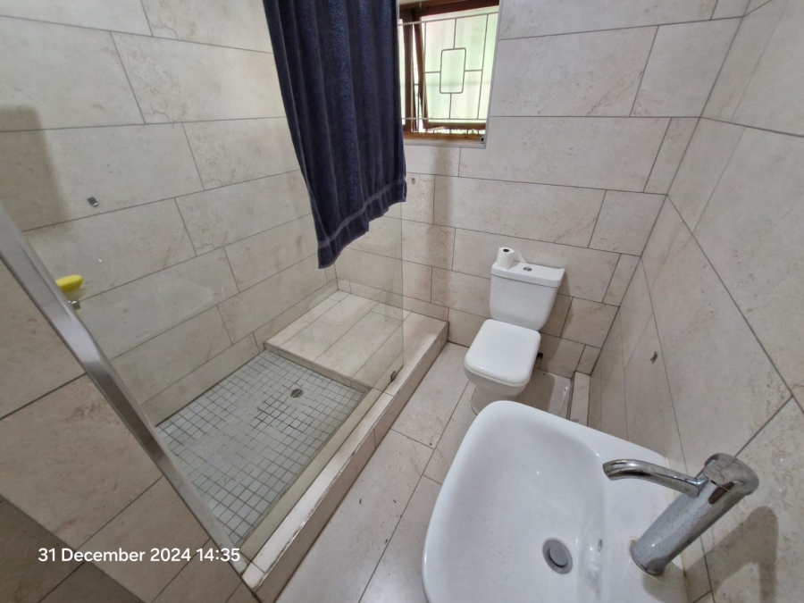 To Let 4 Bedroom Property for Rent in Chiltern Hills KwaZulu-Natal