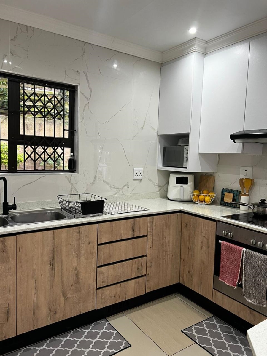 To Let 2 Bedroom Property for Rent in Dawncliffe KwaZulu-Natal