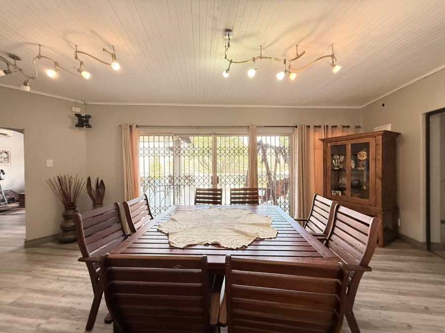 4 Bedroom Property for Sale in Signal Hill KwaZulu-Natal