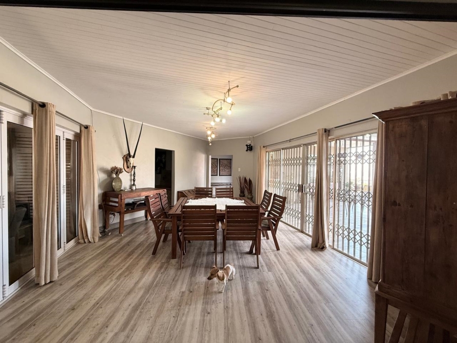 4 Bedroom Property for Sale in Signal Hill KwaZulu-Natal