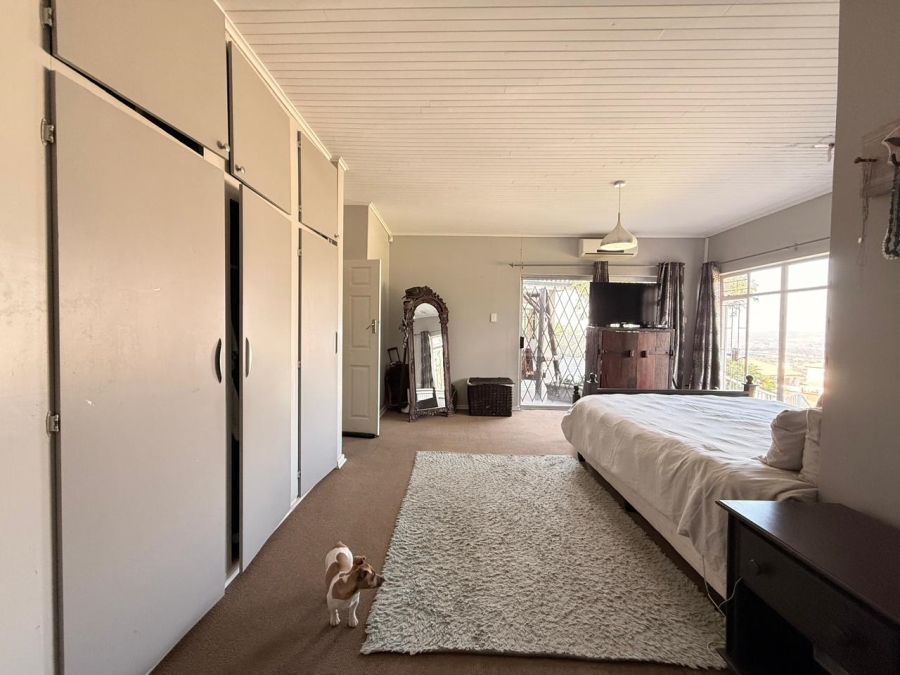 4 Bedroom Property for Sale in Signal Hill KwaZulu-Natal