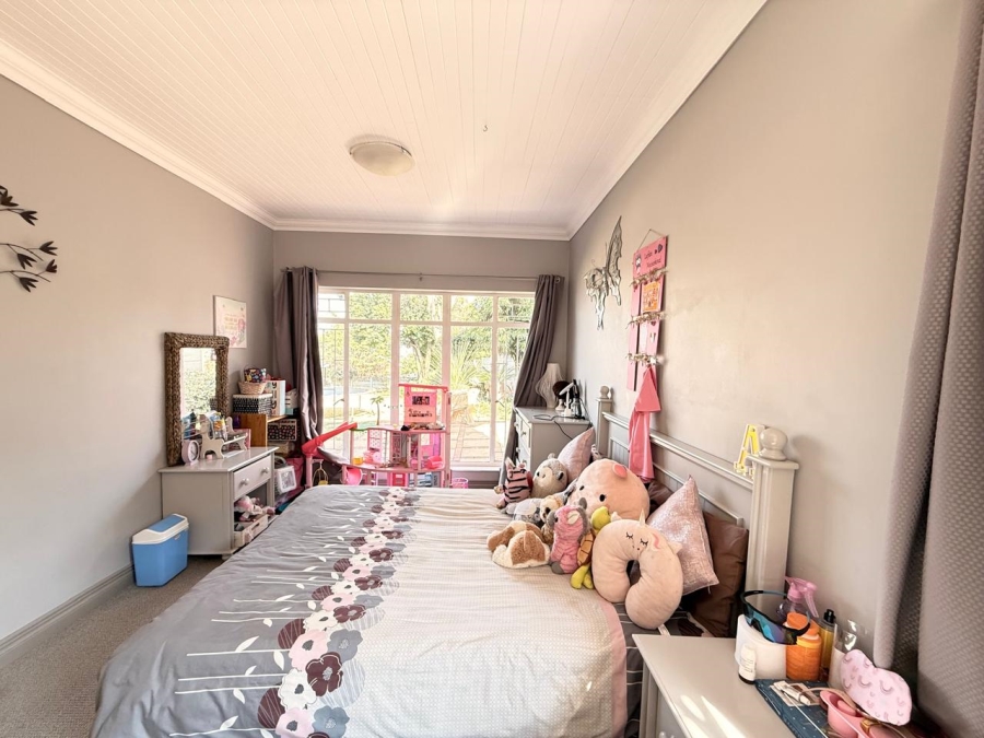 4 Bedroom Property for Sale in Signal Hill KwaZulu-Natal