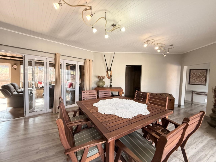 4 Bedroom Property for Sale in Signal Hill KwaZulu-Natal