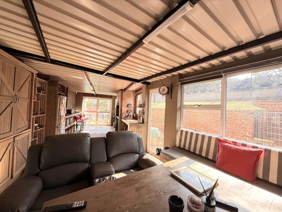 4 Bedroom Property for Sale in Signal Hill KwaZulu-Natal