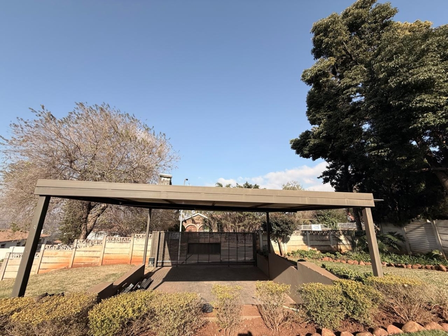 4 Bedroom Property for Sale in Signal Hill KwaZulu-Natal