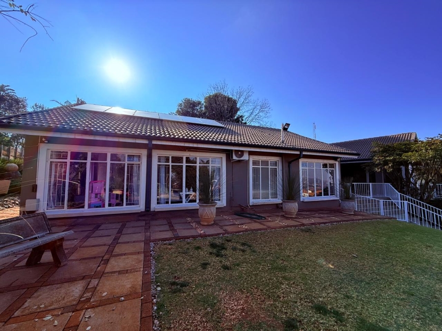 4 Bedroom Property for Sale in Signal Hill KwaZulu-Natal