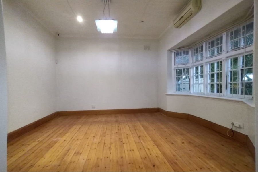 To Let 3 Bedroom Property for Rent in Essenwood KwaZulu-Natal