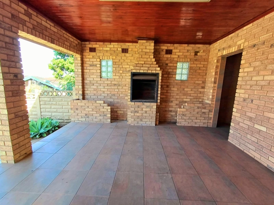 3 Bedroom Property for Sale in High Ridge KwaZulu-Natal