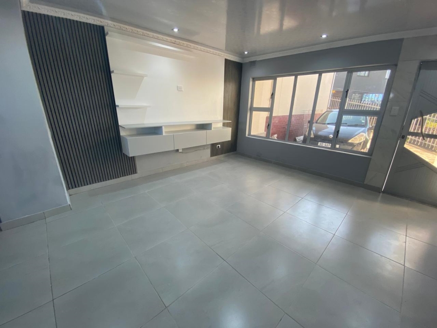 3 Bedroom Property for Sale in Fairbreeze KwaZulu-Natal
