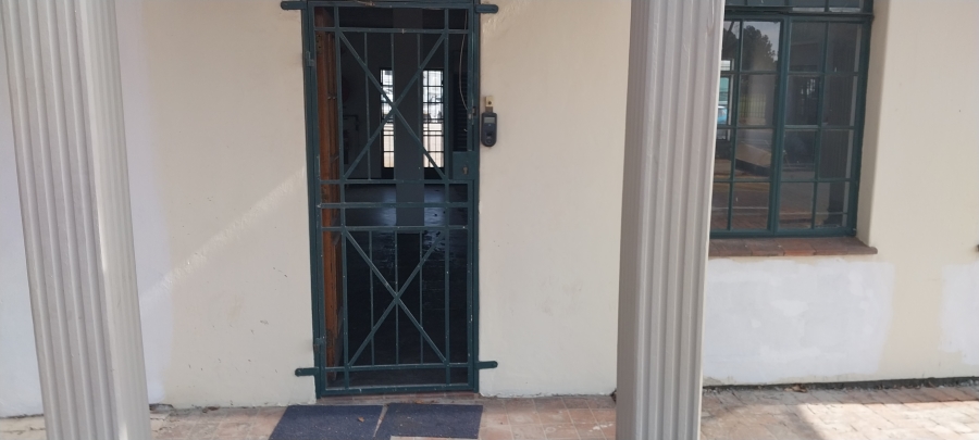 To Let Commercial Property for Rent in Kloof KwaZulu-Natal