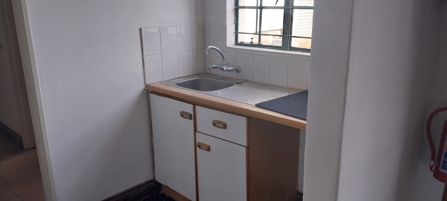 To Let Commercial Property for Rent in Kloof KwaZulu-Natal