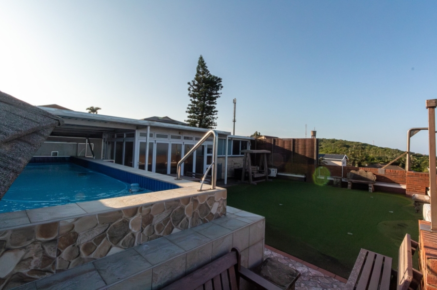 8 Bedroom Property for Sale in Ocean View KwaZulu-Natal