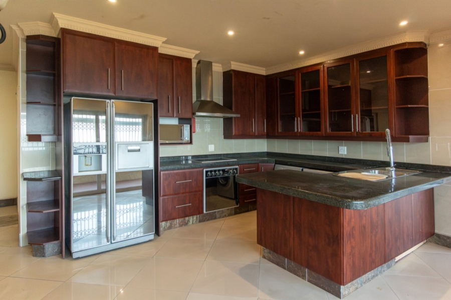 8 Bedroom Property for Sale in Ocean View KwaZulu-Natal