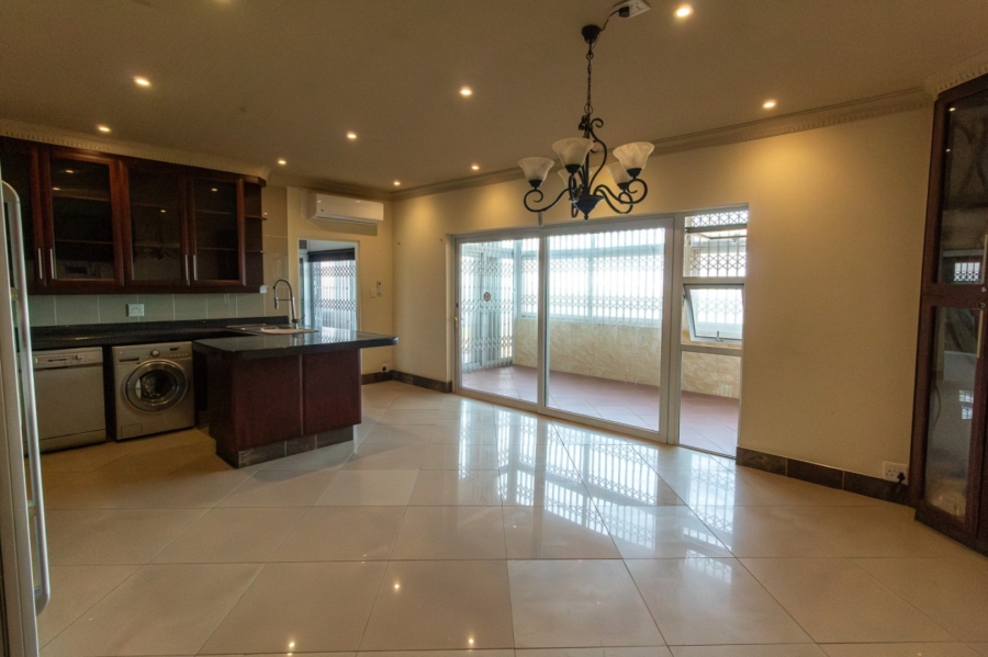 8 Bedroom Property for Sale in Ocean View KwaZulu-Natal