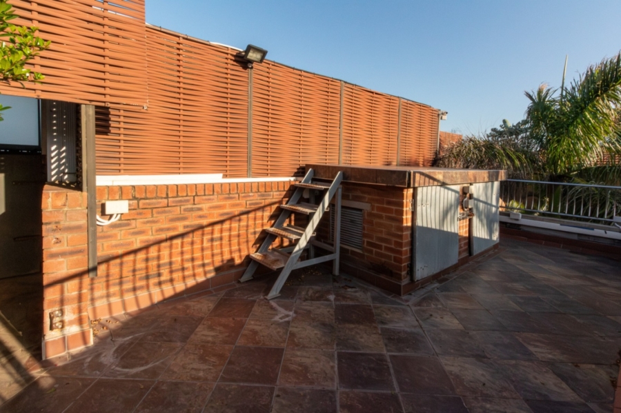 8 Bedroom Property for Sale in Ocean View KwaZulu-Natal