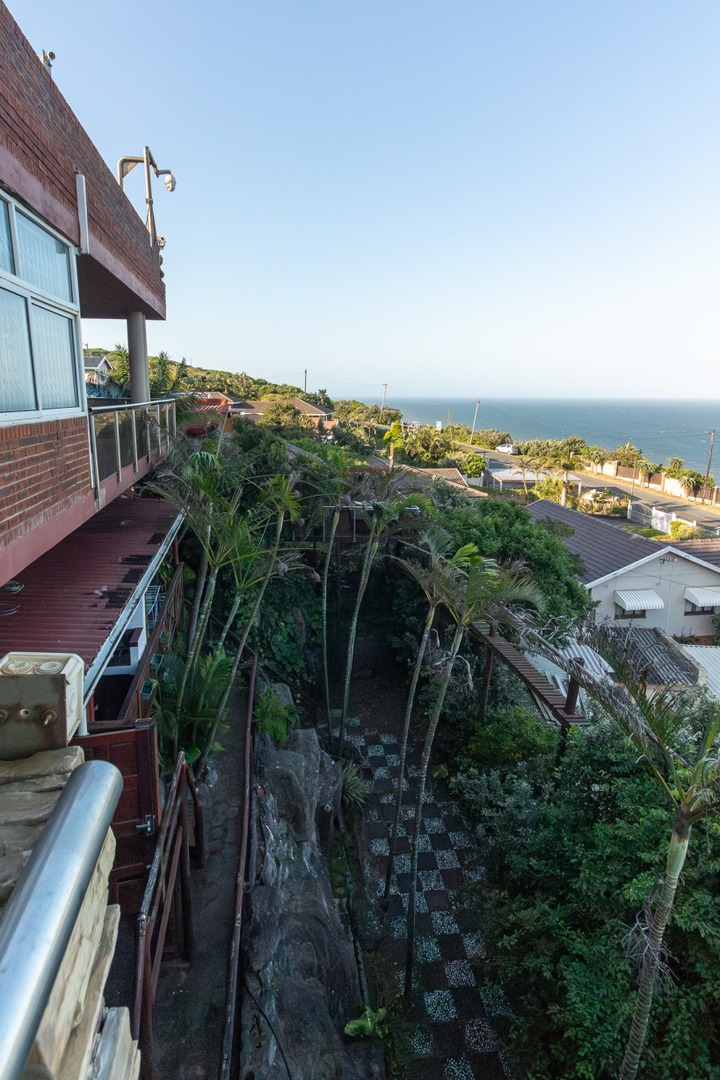 8 Bedroom Property for Sale in Ocean View KwaZulu-Natal