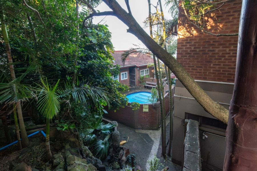8 Bedroom Property for Sale in Ocean View KwaZulu-Natal