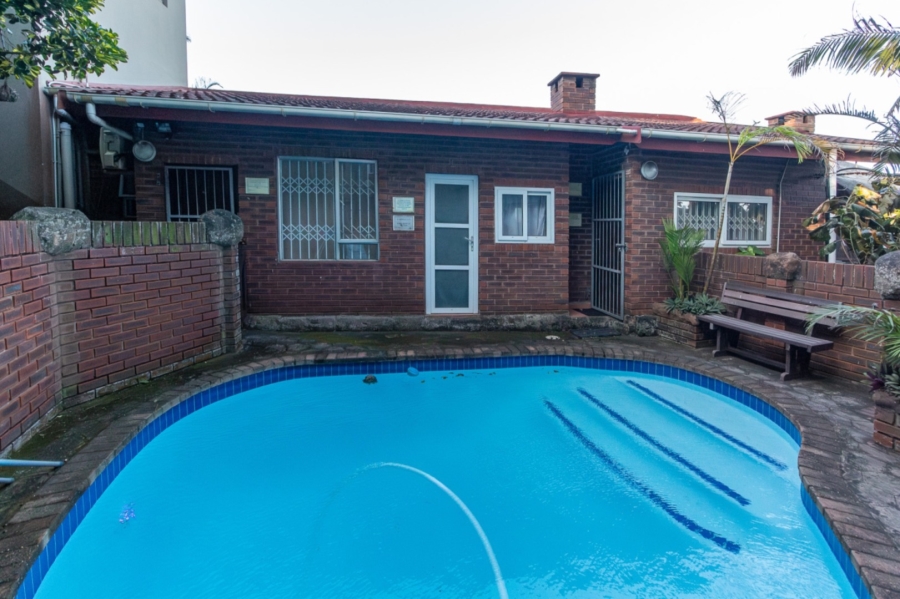 8 Bedroom Property for Sale in Ocean View KwaZulu-Natal